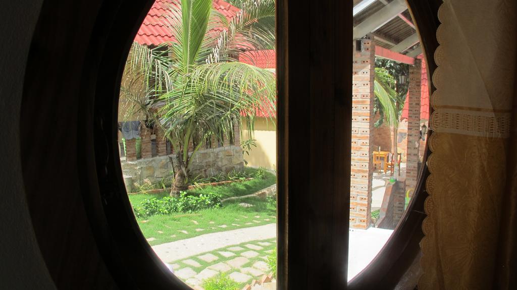 Sun & Wind Paradise Bungalow Дуонг-Донг Экстерьер фото