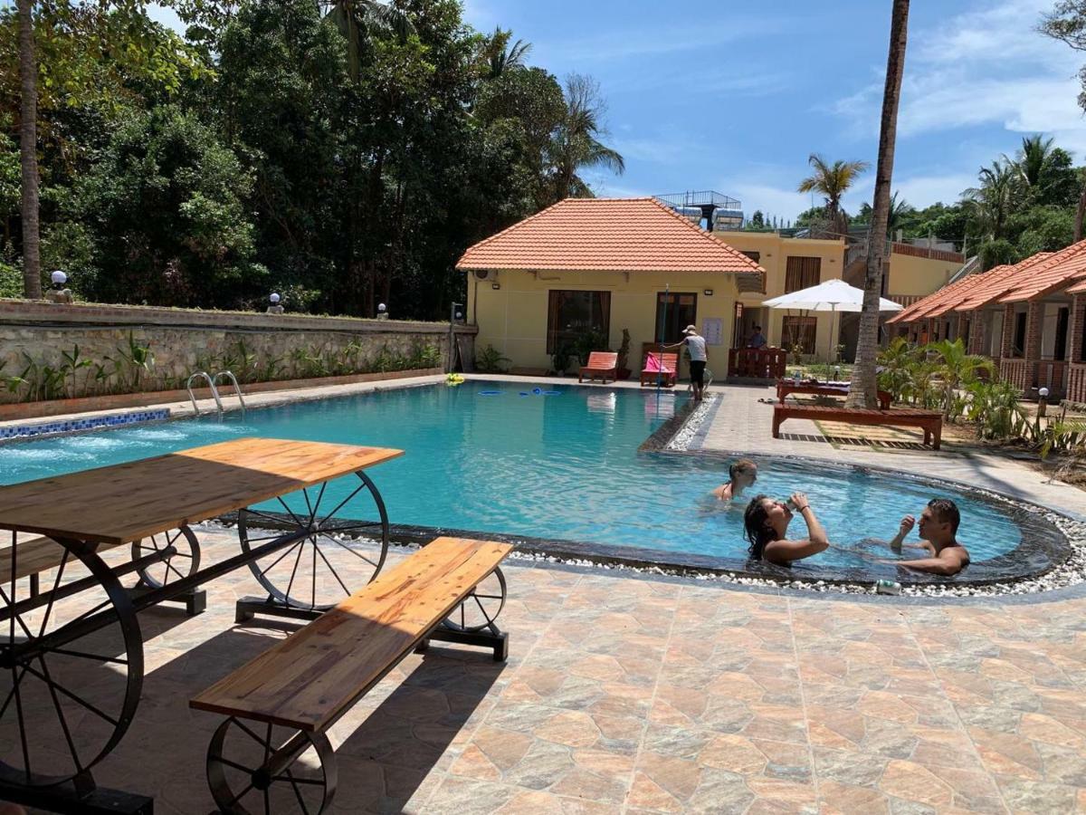 Sun & Wind Paradise Bungalow Дуонг-Донг Экстерьер фото